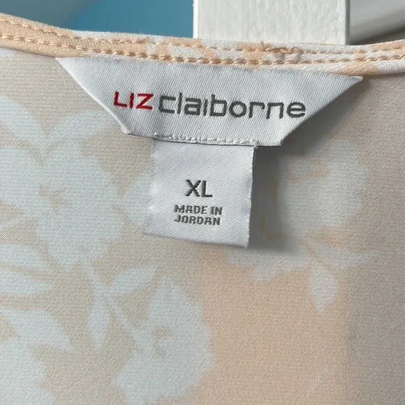 Liz Claiborne Peach Floral Blouse NWT - Picture 2 of 7